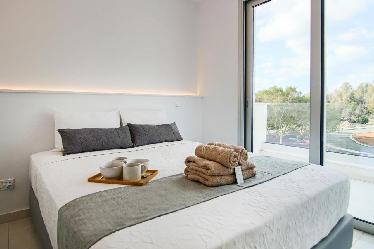 Ferienwohnung Phaedrus Living - Seaside Executive Flat Harbour 204 Paphos Exterior foto