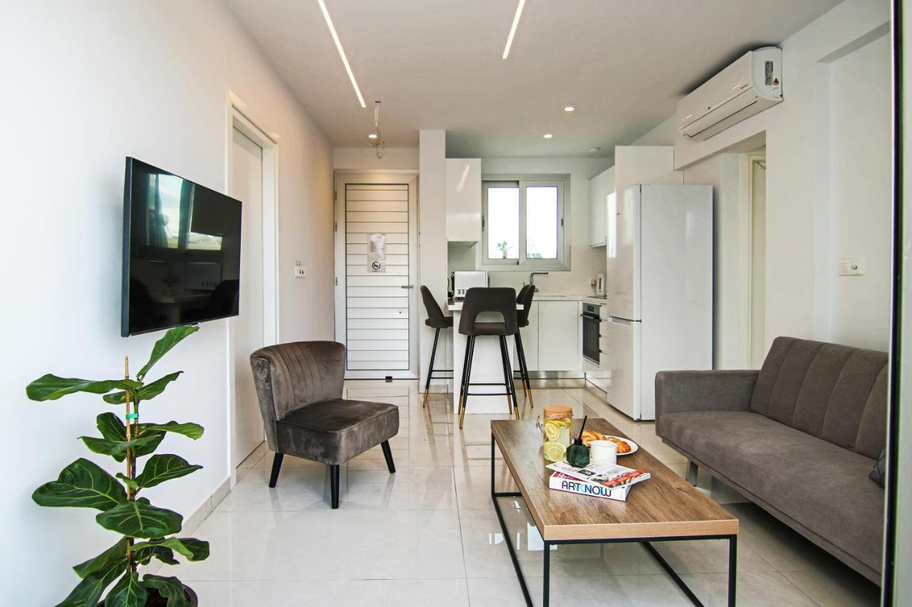 Ferienwohnung Phaedrus Living - Seaside Executive Flat Harbour 204 Paphos Exterior foto